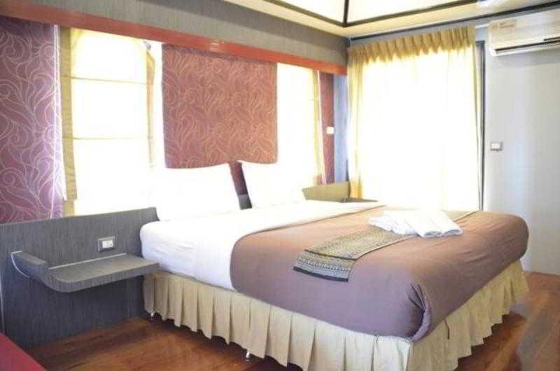 Baan Chalelarn Hotel Hua Hin Exterior photo